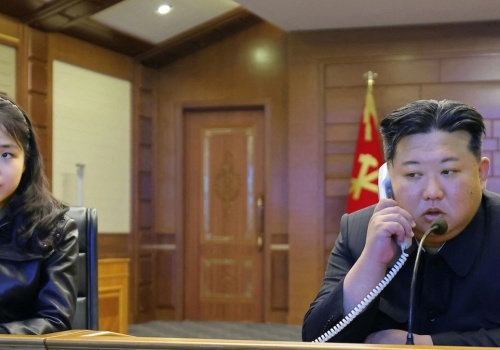 Korea Północna pręży muskuły. Kim zabrał córkę na próbę niszczyciela