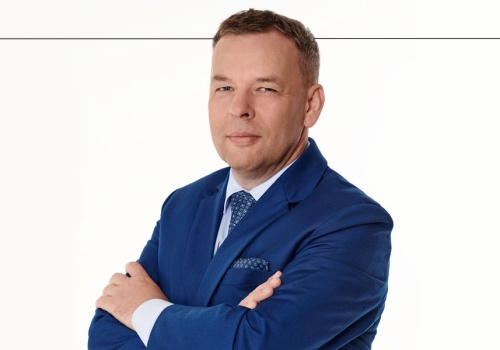 Państwowa sztuczna inteligencja: od laboratoriów do realnych wdrożeń