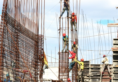 Profesorowie prawa w liście do premiera: urzędy źle interpretują prawo UE i blokują eksport polskich usług wart 32 mld zł rocznie