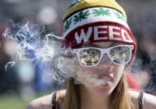 W tym eksperymencie wzięło 120 osób, które regularnie paliły marihuanę. Badacze wzięli pod lupę pamięć