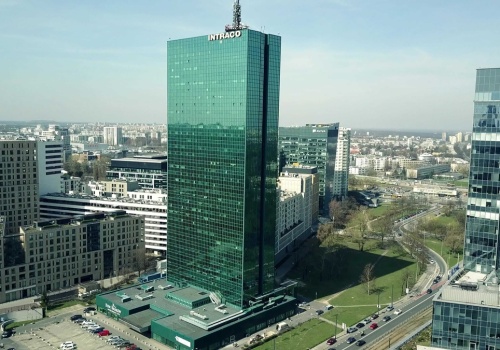 Wieżowiec-symbol z PRL-u idzie pod buldożer. Bronią go jak tylko się da