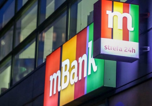 Smart pierścień za złotówkę i deszcz gotówki. Kumulacja promocji w mBanku