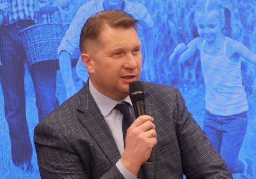 Przyszłość in vitro według Czarnka. Pomysł z 