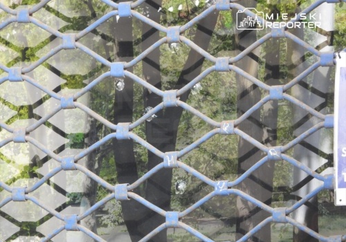 Strzały w centrum Warszawy. Ktoś ostrzelał budynek szkoły