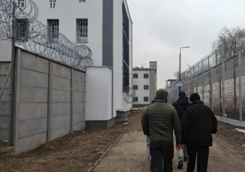 Białorusin odsiadywał w Polsce wyrok za zabójstwo, właśnie wyszedł z więzienia i …