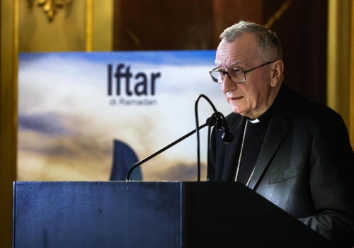 Kard. Pietro Parolin: młodzi potrzebują perspektyw