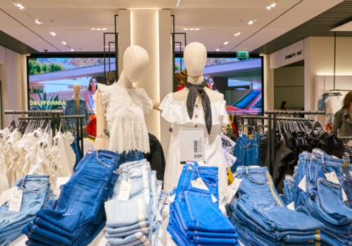 Duże zmiany w sklepach Zary w 2026 roku. Tych online i stacjonarnych