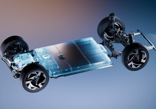 Renault skupia się na napędach spalinowych, więcej hybryd w Europie i poza nią. Elektryki na platformie RGEV Medium 2.0