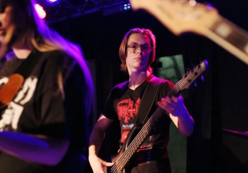 Koncert „Szkoła Rocka 4” pełen gitarowych przebojów w Legnickim Centrum Kultury