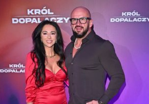 Tomasz Oświeciński zabrał żonę na premierę filmu. Ognista kreacja Aleksandry podgrzała temperaturę