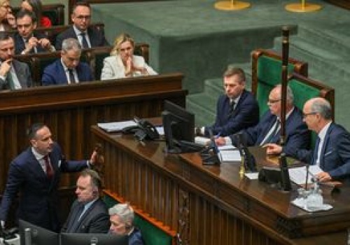 Sejm przyjął ustawę, która wstrząsnęła koalicją. Tak głosowali posłowie