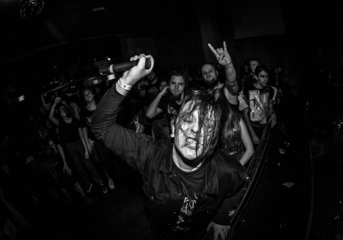 PiS walczy z metalem. Szatan wygnany z Dobrego Miasta