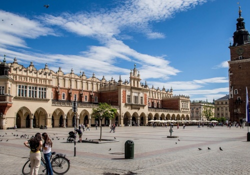 Kraków zachwyca, ale ceny przerażają. Mieszkańcy mówią, jak jest naprawdę. 