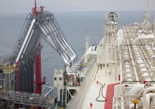 Wszystkie terminale naftowe w Iraku wstrzymały pracę po ataku na tankowce