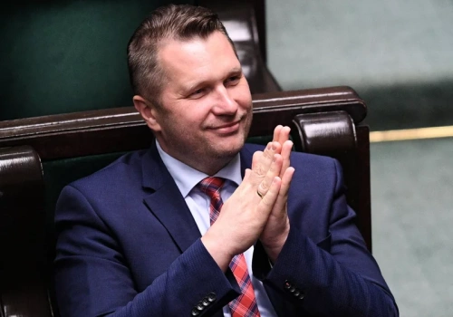 Czarnek jednak nie będzie kandydatem na premiera? Ciekawy sondaż