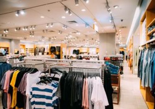 Ubrania utknęły na Bliskim Wschodzie. 