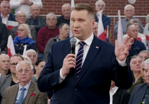 Przemysław Czarnek chce powrotu do węgla. Tymczasem to PiS zaczął stawiać na OZE