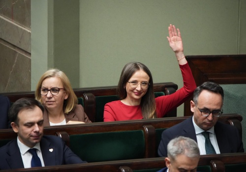 Inspektor pracy wymusi etat. Nowe przepisy PIP zmieniają zasady zatrudnienia. Teraz czas na Senat i Nawrockiego