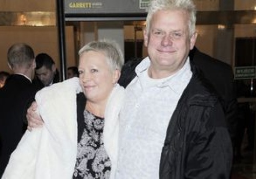 Kazik Staszewski od 40 lat żyje u boku żony. Swego czasu byli w... miłosnym trójkącie