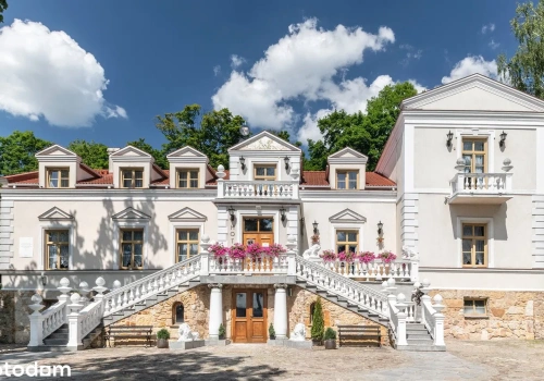 Biuro Nieruchomości, które zarządza Pałacem Tarnowskich chce go sprzedać gminie Ostrowiec