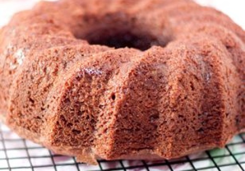 Do czekoladowej babki dodaję ten składnik. Pozostaje miękka i wilgotna na dłużej