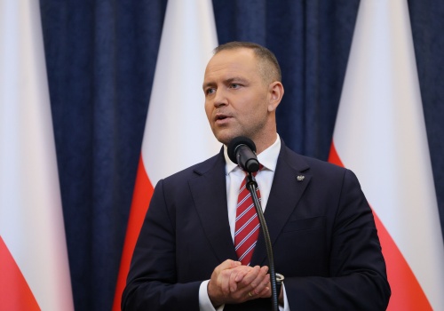 Prezydent Karol Nawrocki zawetuje ustawę o SAFE. Donald Tusk: Wstyd!