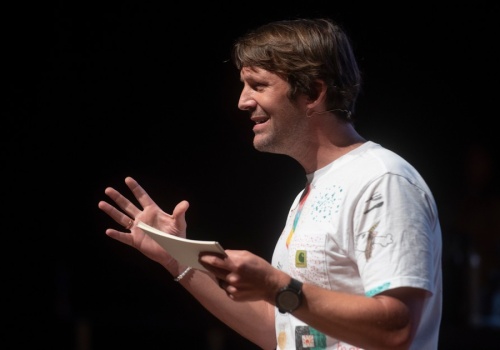 Słynny szef kuchni odchodzi ze swojej restauracji. Są zarzuty o przemoc i mobbing