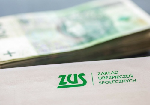 Spełniasz te warunki? W kwietniu dostaniesz 13. emeryturę, choć nie jesteś emerytem. Czas na formalności do 31 marca