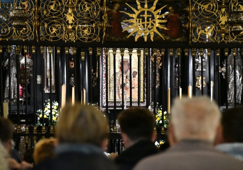 Maturzyści zawierzyli przyszłość Maryi