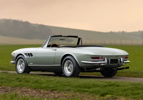 Ferrari 330 GTS z 1967 roku trafi na aukcję w Monako. To jeden z 99 egzemplarzy