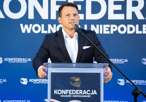 Mentzen porównał wojsko Polski i Ukrainy. „Niech wykażą, że robią coś sensownego”