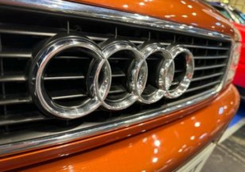 Audi za 130 tys. zł okazało się wrakiem. Senior kupił auto w salonie