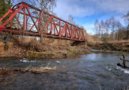 Były symbolem wykluczenia kolejowego i atrakcją dla turystów. Zaraz przestaną istnieć