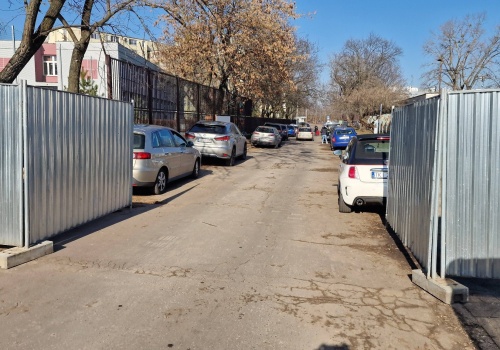 Urzędnicy zignorowali mieszkańców ws. likwidacji parkingu na Pradze. Radni interweniują u Trzaskowskiego