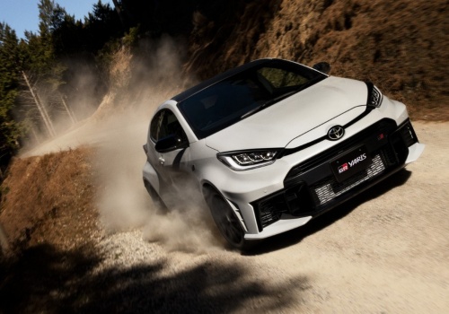 Mały wariat z Japonii staje się jeszcze lepszy. Toyota poprawiła ideał