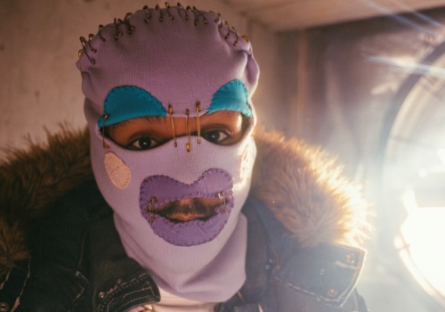 SVM!R nie może spać i promuje nowy numer transmisją na Twitchu