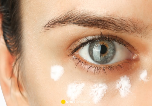 Ten boski krem szybko wymodeluje opadającą powiekę! Ratuje po ciężkiej nocy