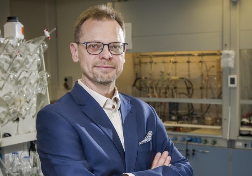 Molecure musi pójść po pieniądze