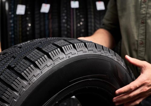 Jak przechowywać opony po sezonie. Ważna zasada 120 cm