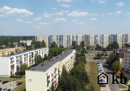 Ma 83 lata i wciąż mieszka w bloku z wielkiej płyty. Jedna rzecz jest najtrudniejsza