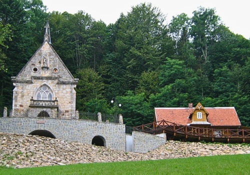 Wielka tajemnica puszczy. Szlak prowadzi do pustelni. Wiekowa historia polskich gór