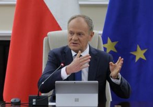 Diesel nawet po 8 zł. Tusk: rozważamy obniżkę VAT