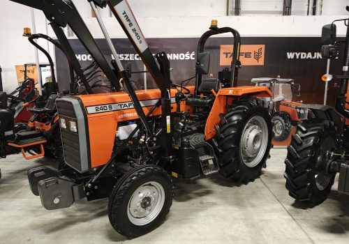 Nowy TAFE 240S jak Massey 255 za 69 tys. Ciągnik jak za dawnych lat