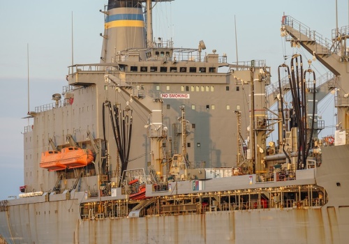 Marynarka USA walczy z 