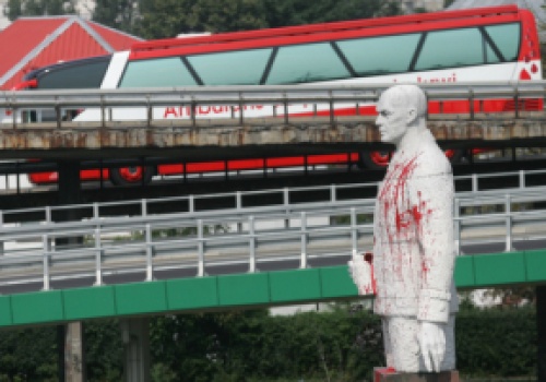 Żadne muzeum nie chce pozostałości po stołecznym Pomniku gen. Berlinga