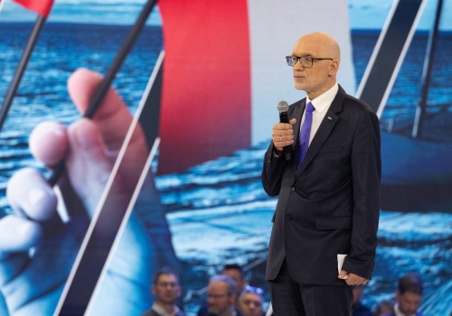 Prof. Nowak o nienawistnej reakcji na weto: Teatr marionetek