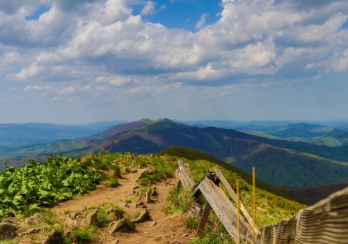 Dobra pogoda w Bieszczadach, ale GOPR ostrzega turystów