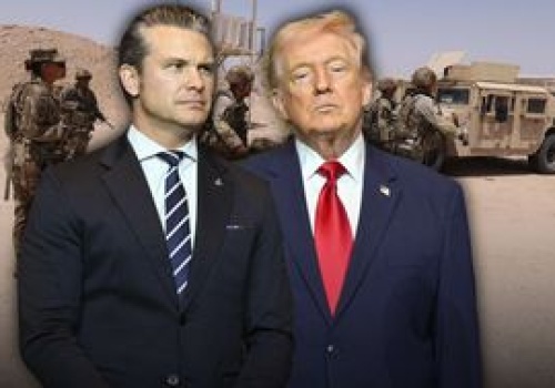 Trump i Hegseth zachowują się jak postaci złych militarystów z antywojennej satyry