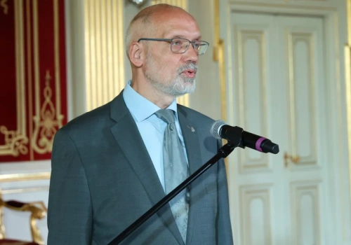 Czemu narzucają SAFE? Prof. Nowak: Bardzo czytelnie przedstawiła to posłanka Gasiuk-Pihowicz