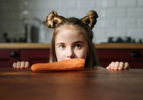 Dlaczego dzieci ukrywają choroby? Sygnały, które każdy rodzic powinien znać